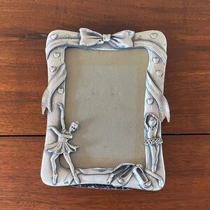 Beautiful Pewter Ballerina’s Dancing Photo Frame For 4”x6” Picture